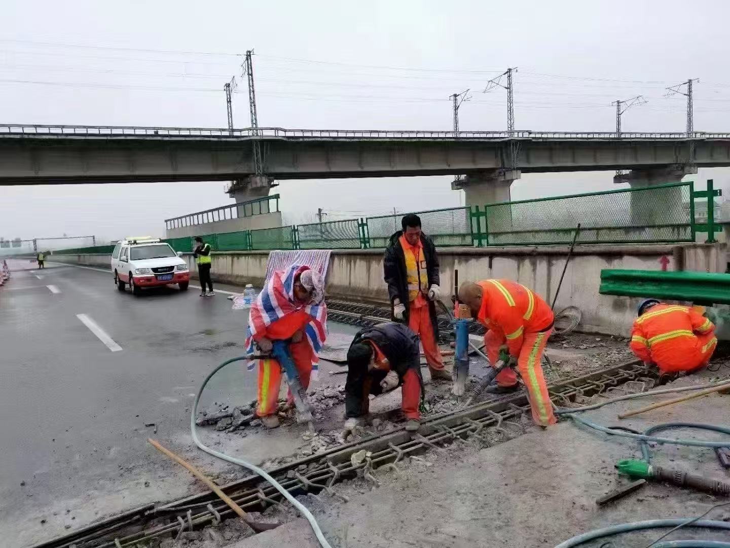 桦甸桥梁伸缩缝抢修料